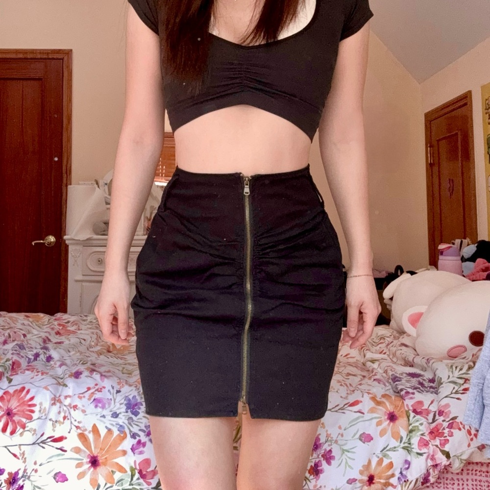 Y2K Black Zipper Pencil Skirt
